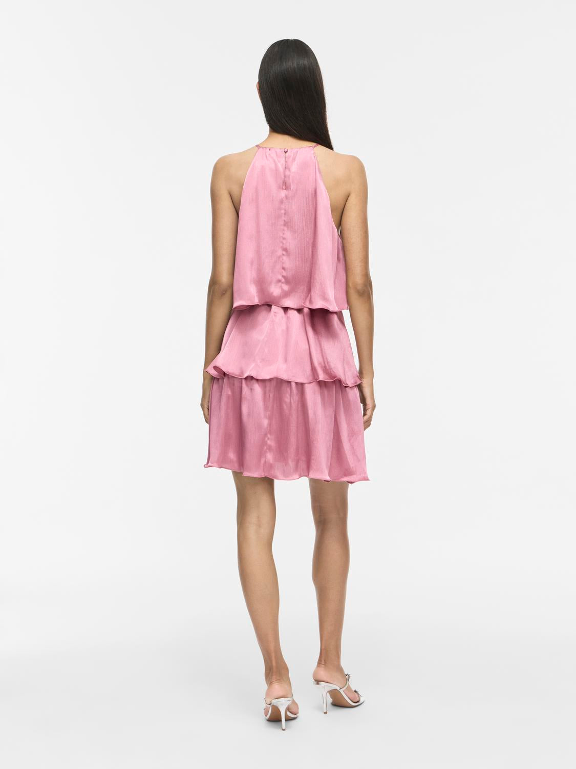 model_shot-back